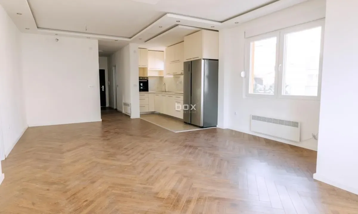 Rent, three bedroom apartment, 168m², Pantelej, Niš