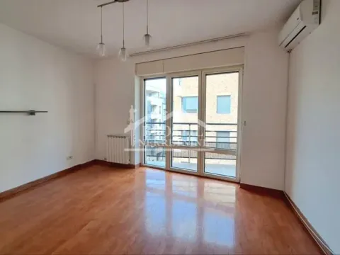 Izdavanje, stan, 203m², Vračar Hram, Vračar Sve Podlokacije - image 8