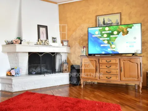 Izdavanje, kuća, 500m², Tološi, Podgorica - image 5