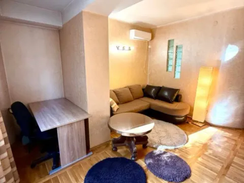 Izdavanje, trosoban stan, 90m², Centar, Podgorica - image 12