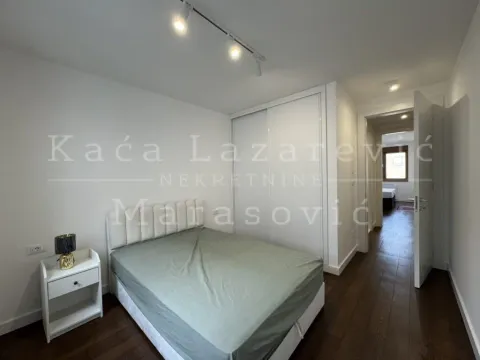 Rent, four bedroom apartment, 132m², Kalenić Pijaca, Vračar Sve Podlokacije - image 12