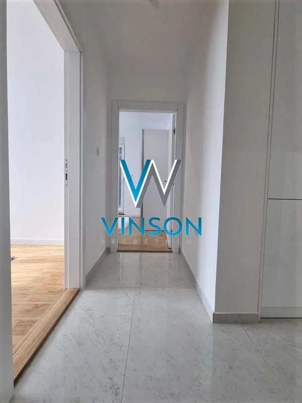 Prodaja, četvorosoban stan, 101m², Salajka, Novi Sad Sve Podlokacije