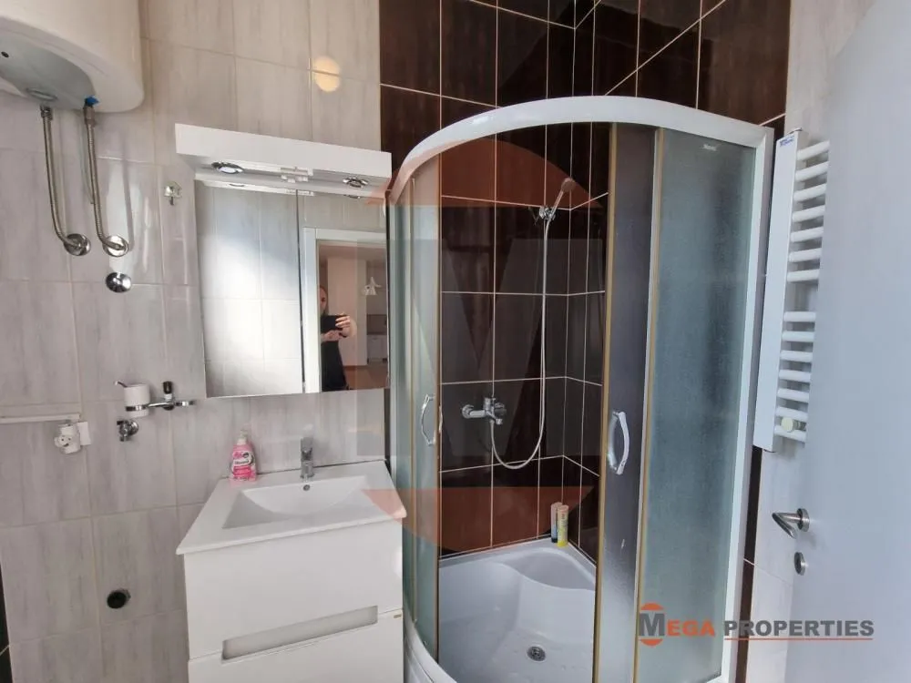 Izdavanje, trosoban stan, 93m², Lipov Lad, Zvezdara Sve Podlokacije
