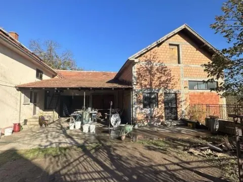 Prodaja, kuća, 490m², Ćuprija, Srbija - image 5