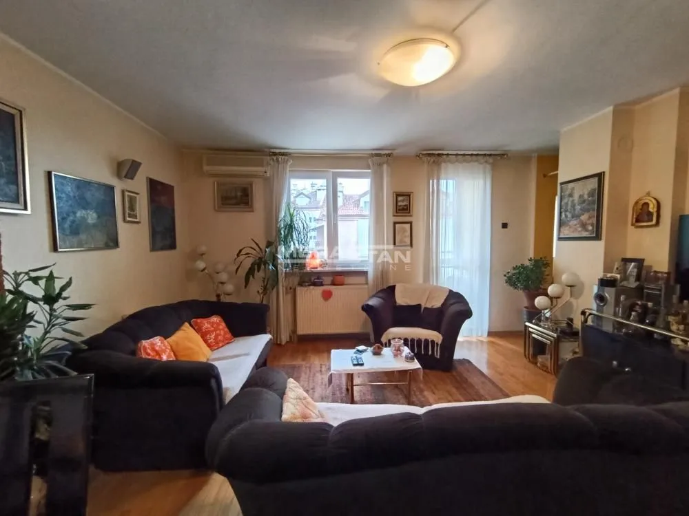 Prodaja, trosoban stan, 93m², Karaburma, Palilula Sve Podlokacije