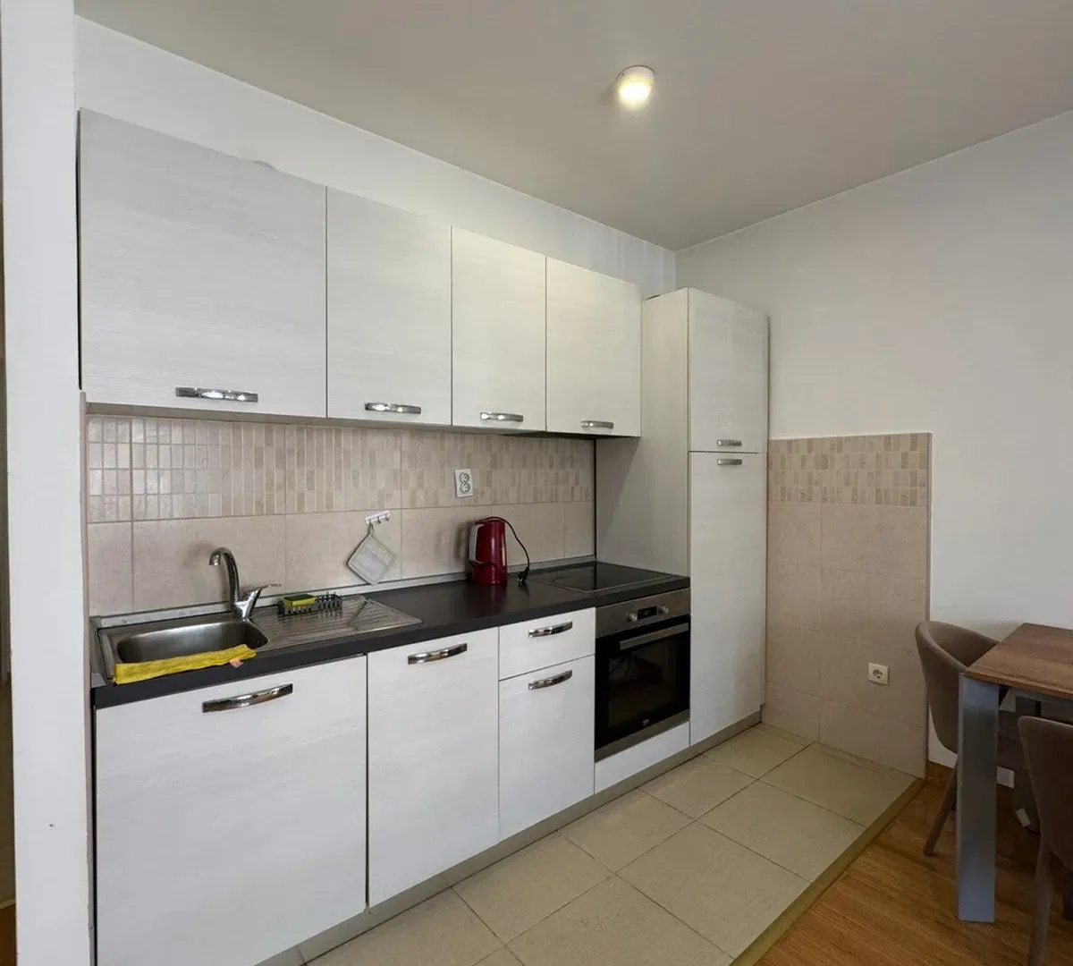 Rent, one bedroom apartment, 38m², Budva okolina, Budva
