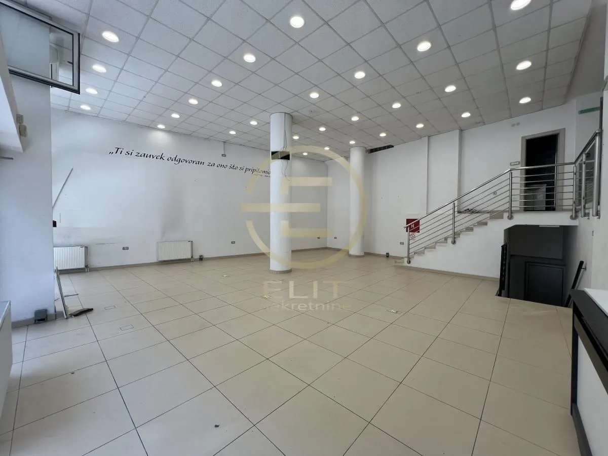 Rent, office space, 229m², Grbavica, Novi Sad Sve Podlokacije