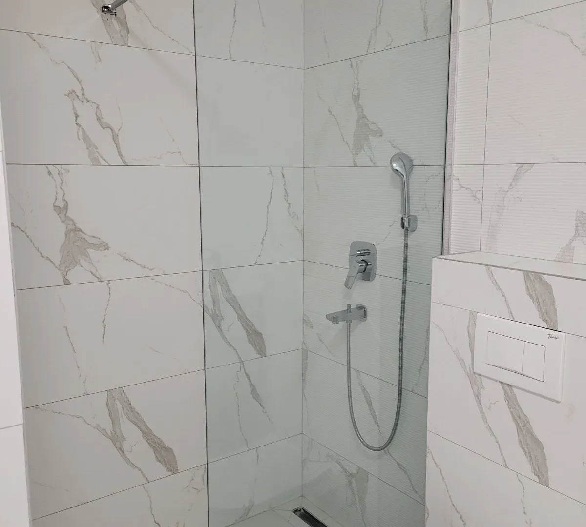 Prodaja, četvorosoban stan, 87m², Bulevar patrijarha Pavla, Novi Sad Sve Podlokacije
