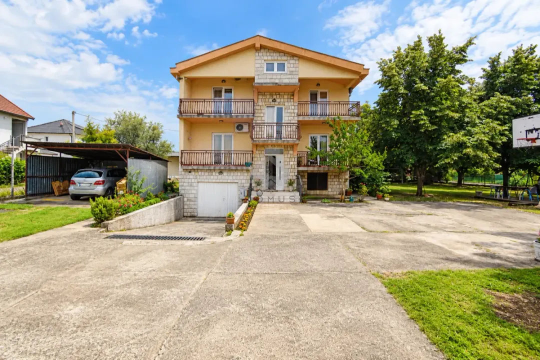 Izdavanje, kuća, 477m², Donja Gorica, Podgorica