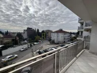 Izdavanje, trosoban stan, 161m², Gorica C, Podgorica - image 14