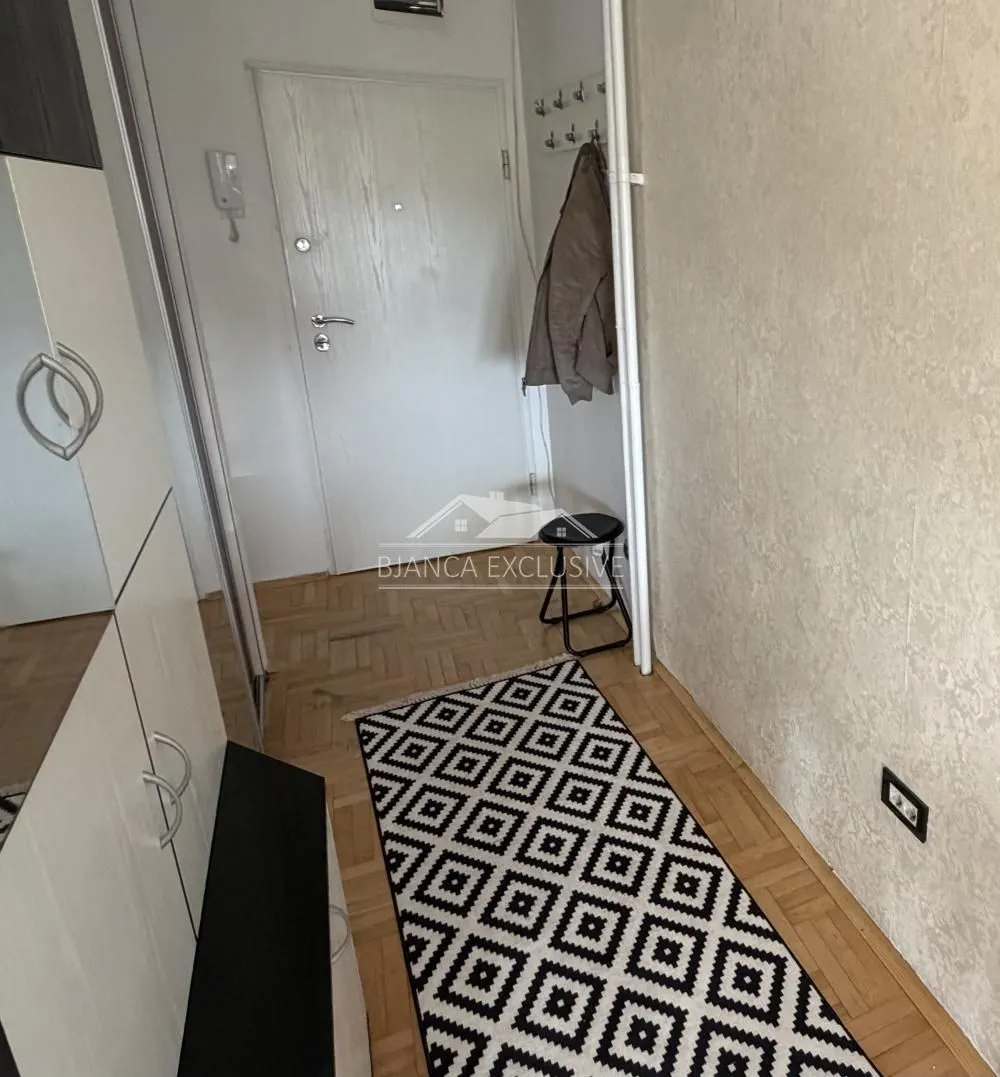Prodaja, jednosoban stan, 37m², Novi Beograd Sve Podlokacije, Beograd