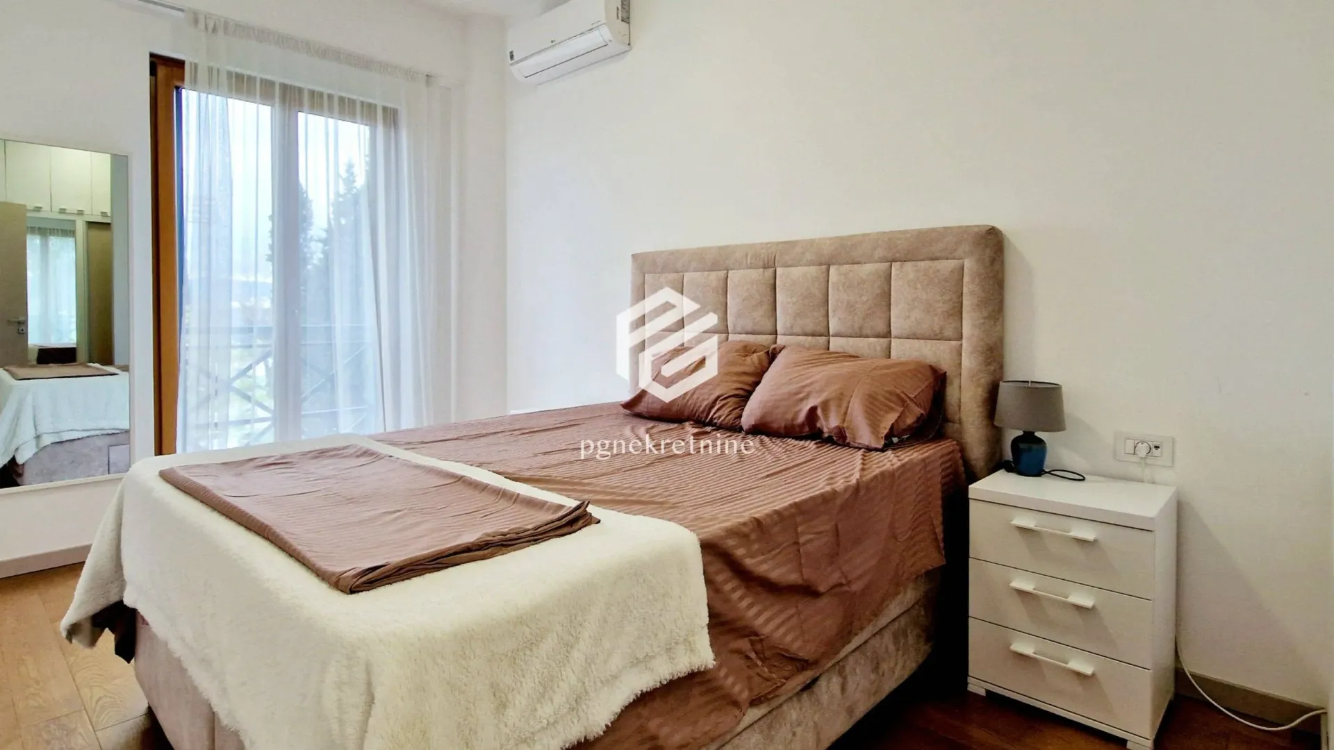 Rent, one bedroom apartment, 52m², Centar, Podgorica