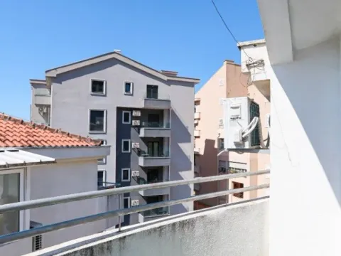 Sale, one bedroom apartment, 53m², Zaobilaznica, Budva - image 11