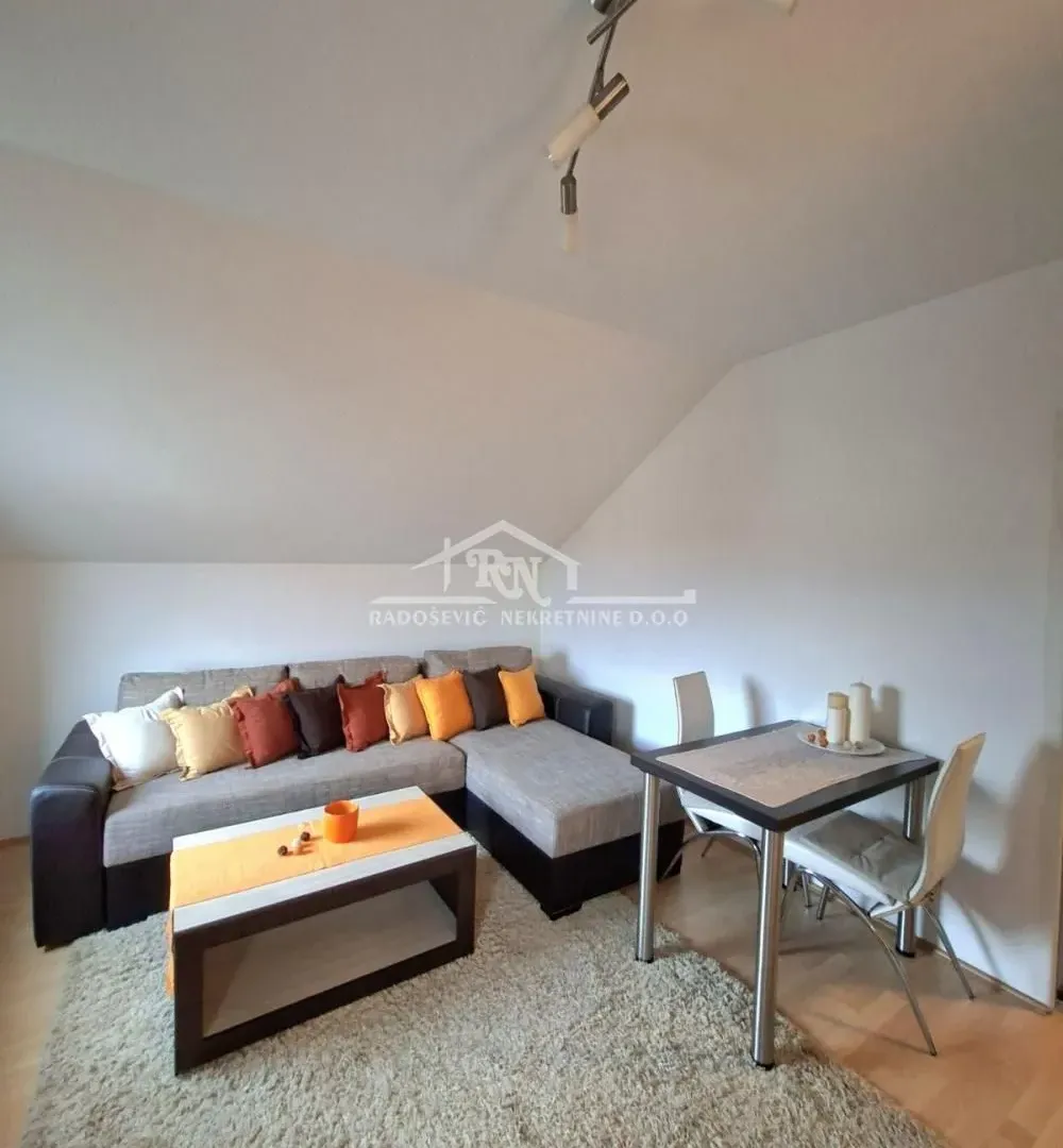 Prodaja, stan, 25m², Borča 1, Borča Sve Podlokacije