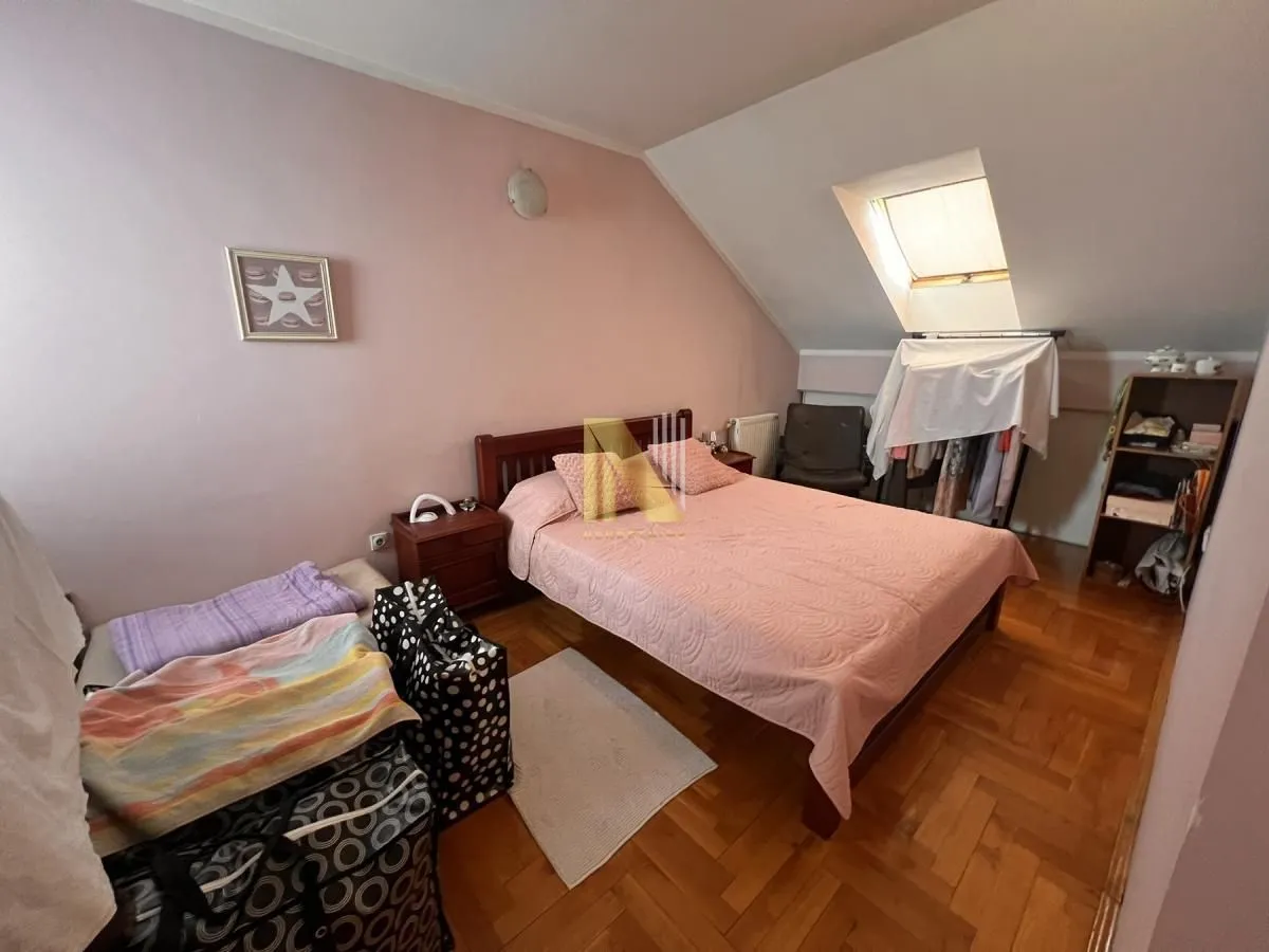 Prodaja, četvorosoban stan, 121m², Sajmište, Novi Sad