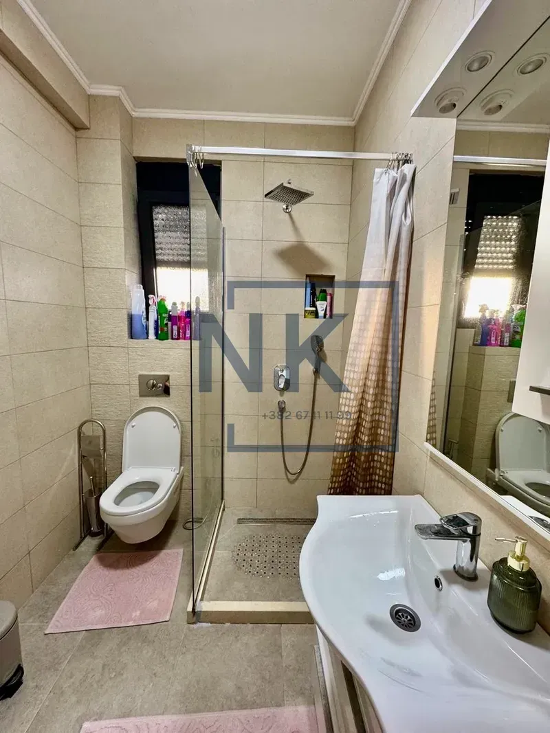 Prodaja, trosoban stan, 90m², Tološi, Podgorica