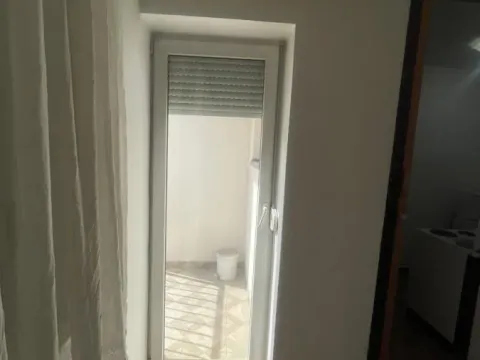 Izdavanje, garsonjera, 25m², Nova Detelinara, Novi Sad Sve Podlokacije - image 4