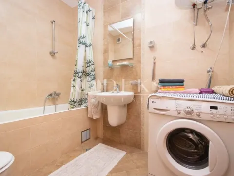 Izdavanje, dvosoban stan, 69m², Stari Aerodrom, Podgorica - image 8