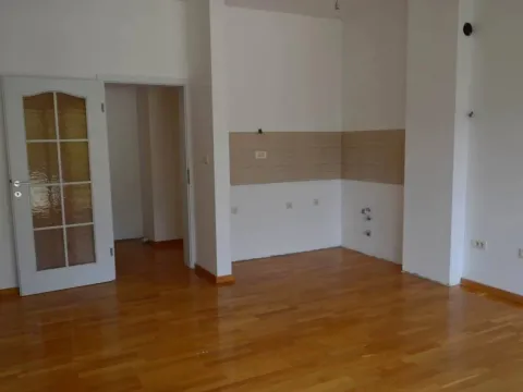Prodaja, dvosoban stan, 80m², Bečići, Budva - image 5