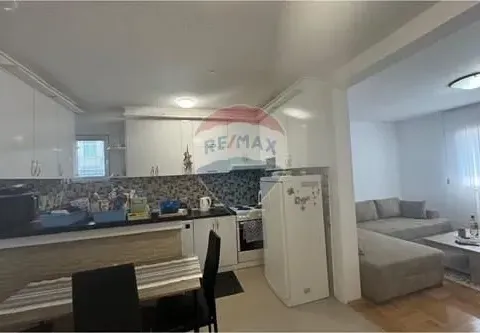 Izdavanje, stan, 65m², Centar, Bar - image 2