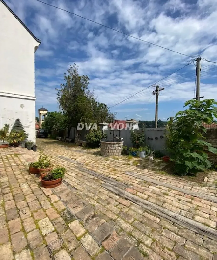 Prodaja, ugostiteljski objekat, 630m², Stari Slankamen, Inđija