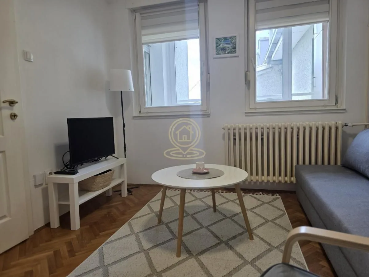 Izdavanje, garsonjera, 27m², Centar, Novi Sad