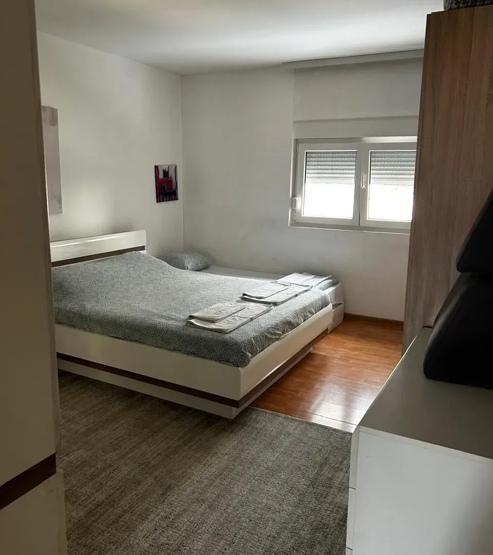 Rent, one bedroom apartment, 55m², Kalimanj, Tivat