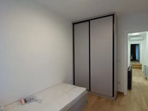 Izdavanje, četvorosoban stan, 125m², Vračar Hram, Vračar Sve Podlokacije - image 9