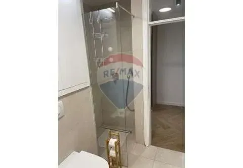 Izdavanje, dvosoban stan, 65m², Kotor, Crna Gora - image 3