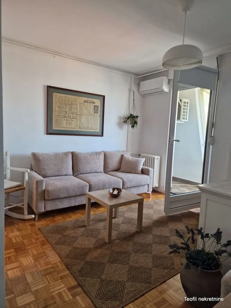 Izdavanje, garsonjera, 33m², Stari Grad, Beograd