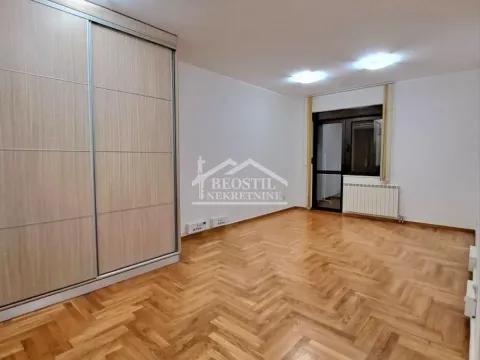 Izdavanje, četvorosoban stan, 204m², Đeram Pijaca, Beograd - image 12
