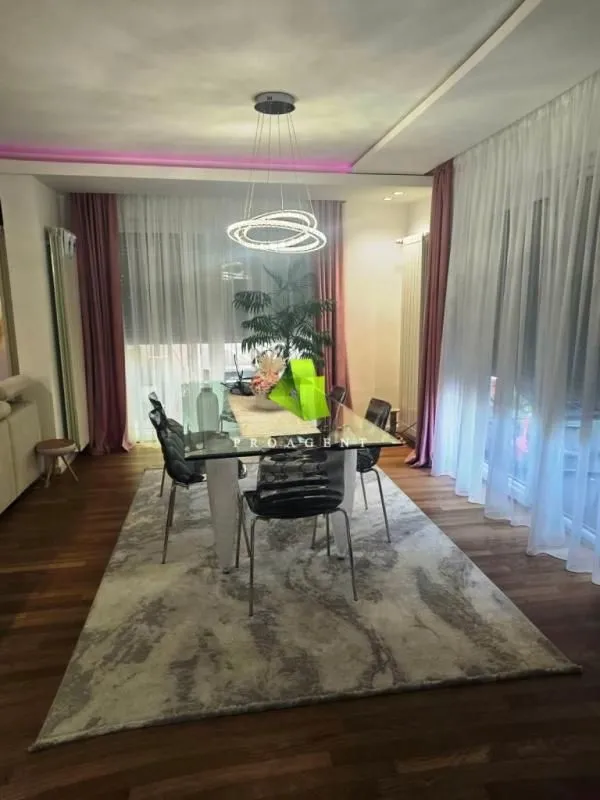 Prodaja, kuća, 377m², Palilula, Niš