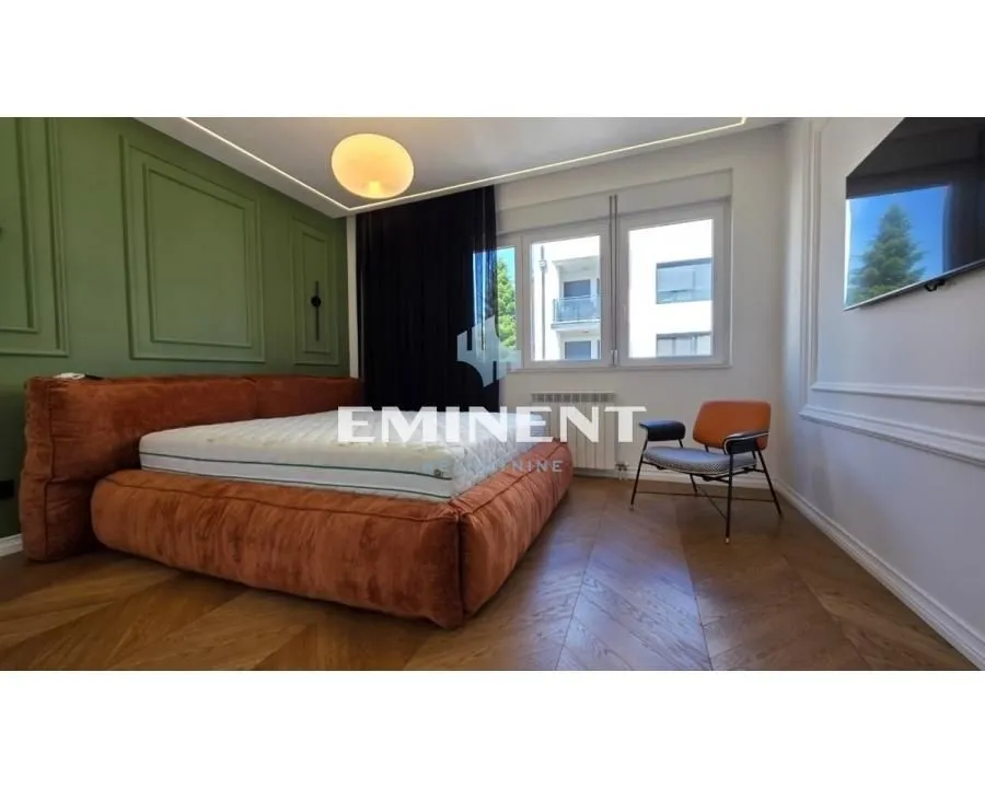 Sale, three bedroom apartment, 116m², Cvetkova Pijaca, Zvezdara Sve Podlokacije