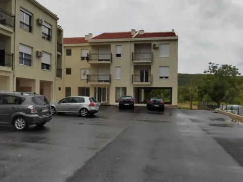 Rent, one bedroom apartment, 48m², Radanovići, Kotor