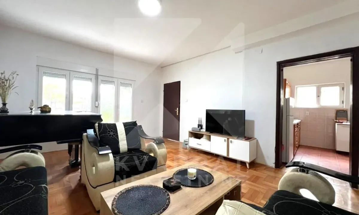 Izdavanje, kuća, 160m², Zabjelo, Podgorica