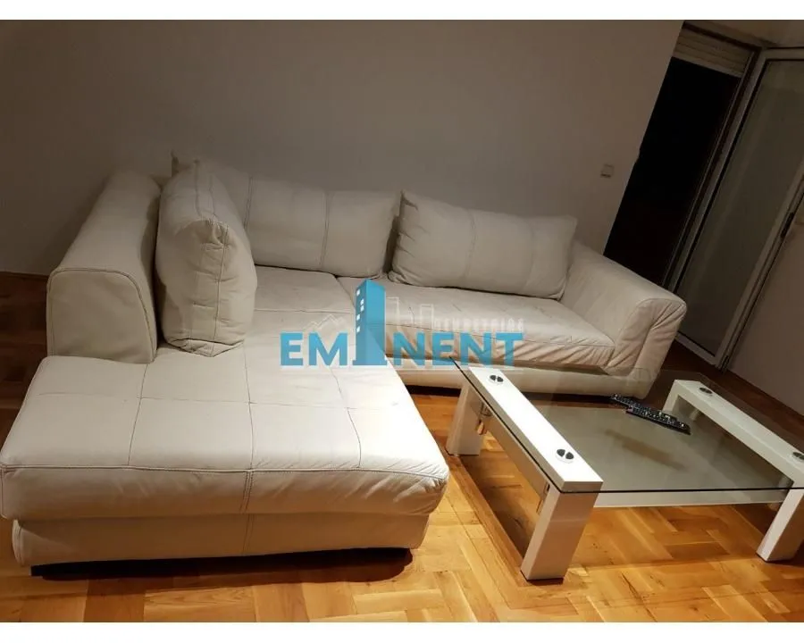 Izdavanje, dvosoban stan, 62m², Palilula Sve Podlokacije, Beograd