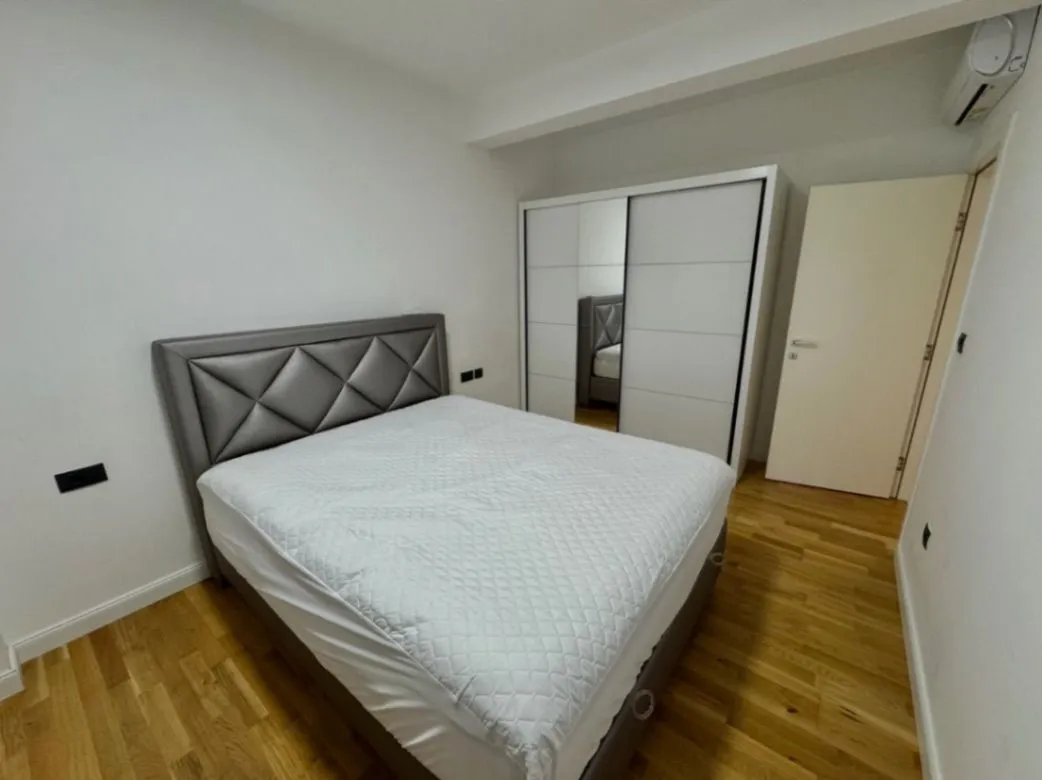 Izdavanje, trosoban stan, 130m², Dalmatinska ulica, Podgorica