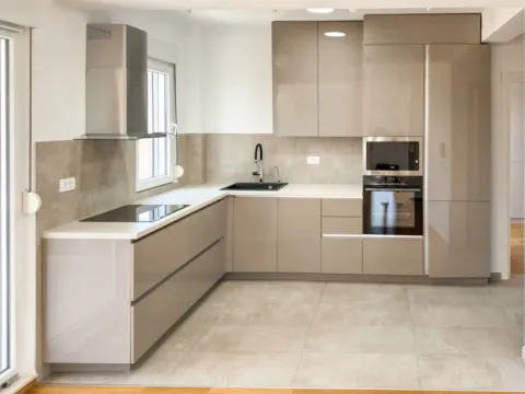 Sale, two bedroom apartment, 72m², Mažina, Tivat - image 5