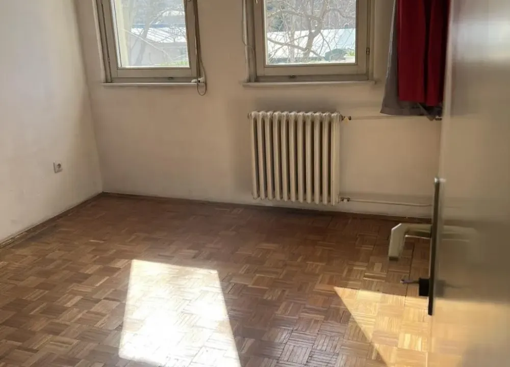 Prodaja, trosoban stan, 70m², Brace Jerković, Voždovac Sve Podlokacije