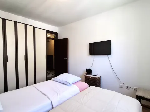 Prodaja, jednosoban stan, 47m², Centar, Bar - image 12