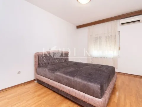 Izdavanje, dvosoban stan, 75m², Stara Varoš, Podgorica - image 29
