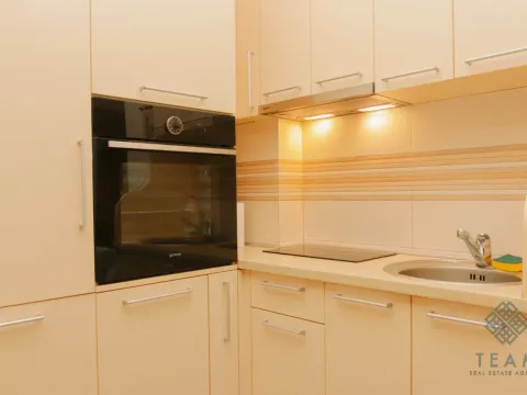 Izdavanje, dvosoban stan, 50m², Centar, Budva - image 6