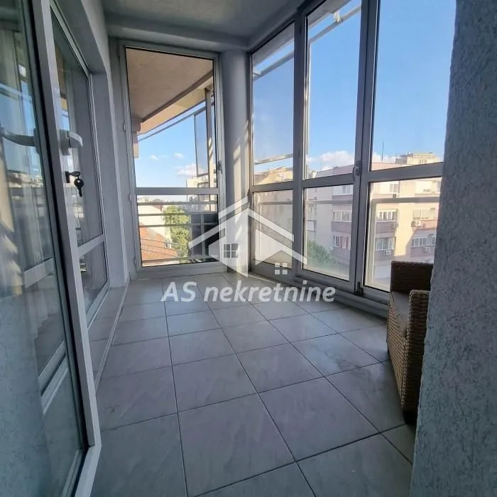 Rent, three bedroom apartment, 120m², Stari Grad, Beograd