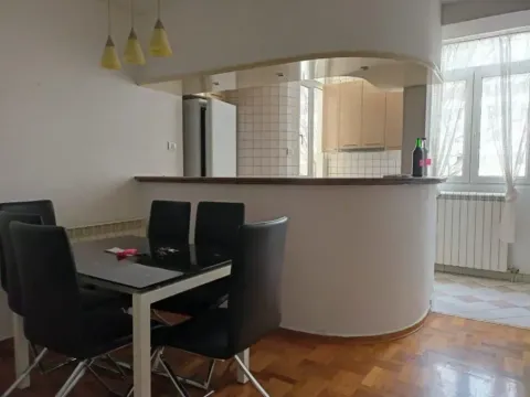 Izdavanje, trosoban stan, 80m², Centar, Podgorica - image 3