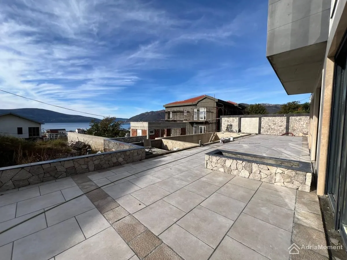 Sale, four bedroom apartment, 126m², Centar, Tivat