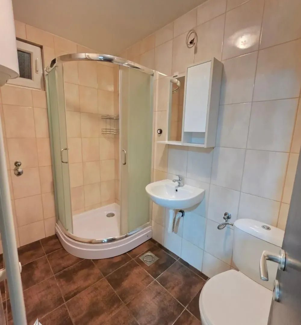 Prodaja, jednosoban stan, 30m², Zemun Sve Podlokacije, Beograd