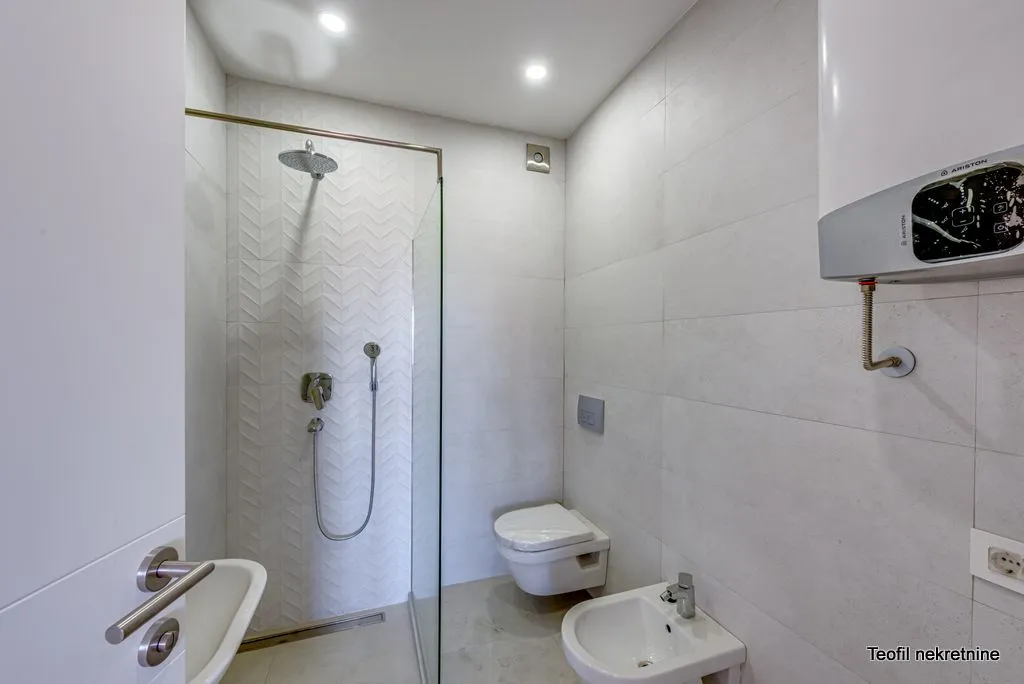 Sale, three bedroom apartment, 66m², Šumice, Beograd