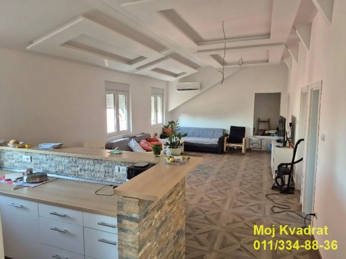 Sale, four bedroom apartment, 105m², Zemun Sve Podlokacije, Beograd