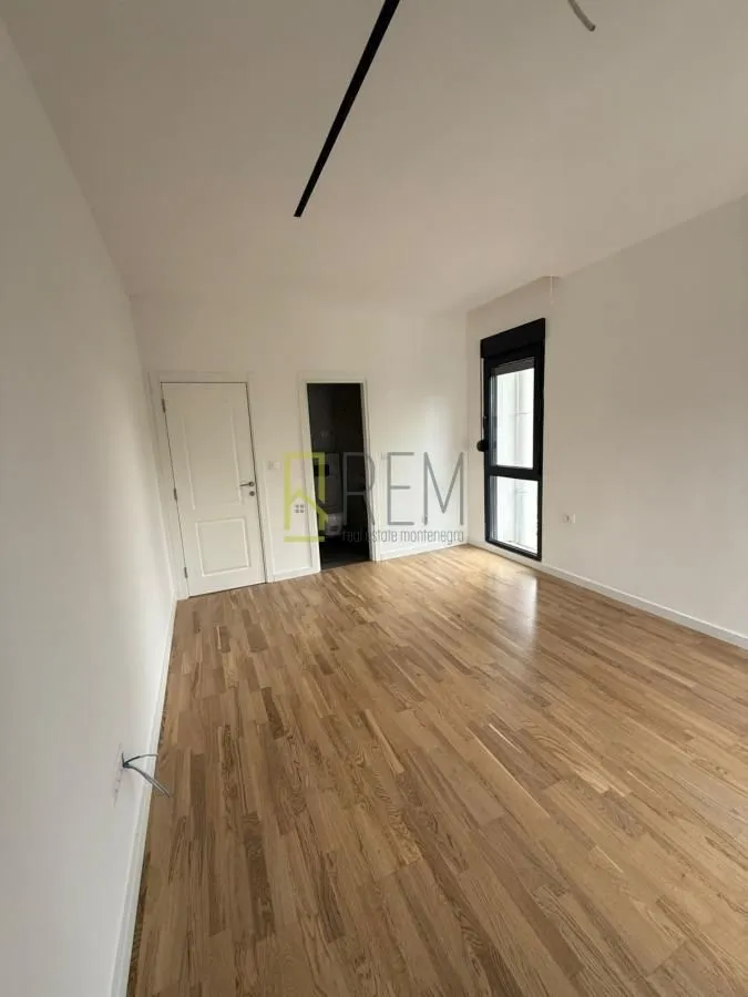 Prodaja, trosoban stan, 90m², Zagorič, Podgorica