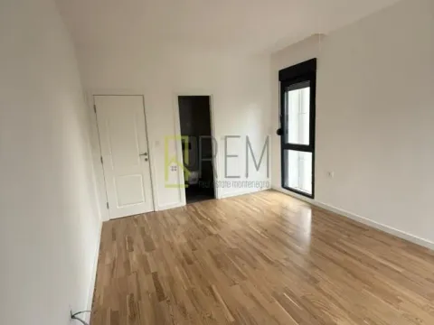 Sale, three bedroom apartment, 90m², Zagorič, Podgorica - image 2